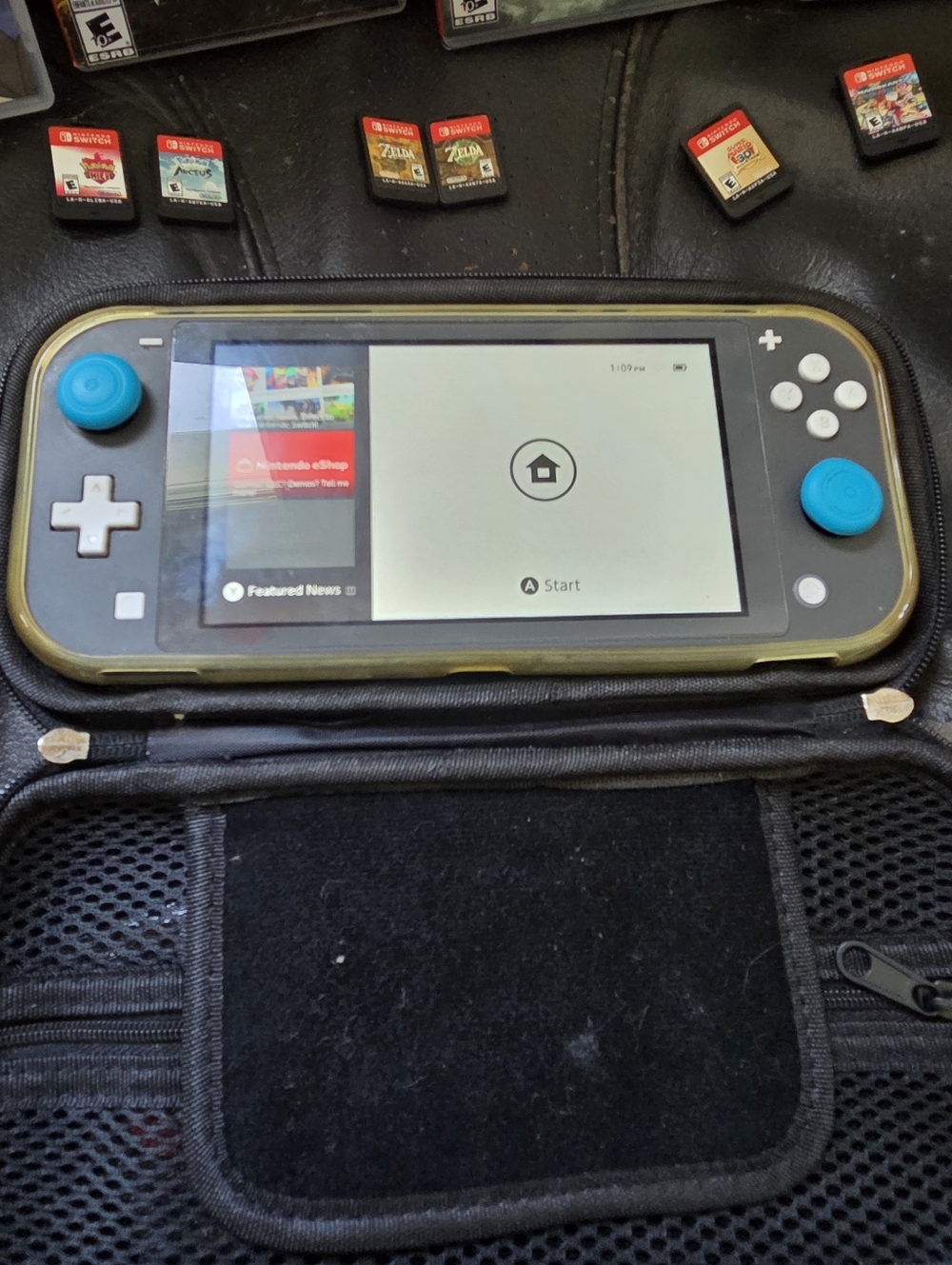 Nintendo Switch Lite Grey W Games & Case, Charger Zelda, Pokémon, Mario 3d - Picture 3 of 11